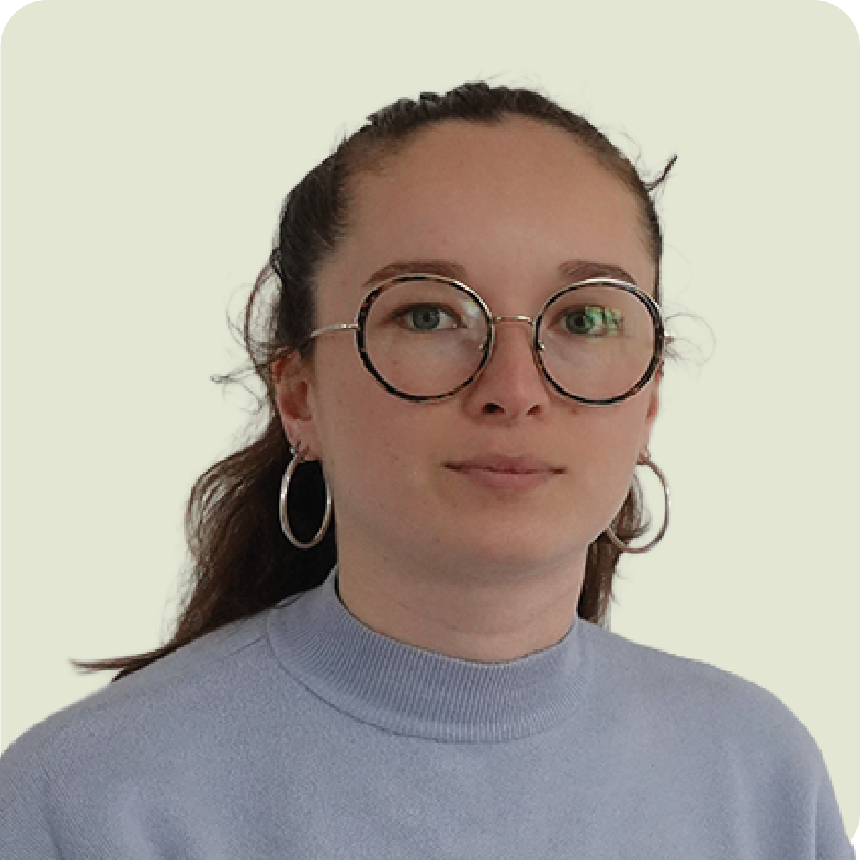 Personne avec lunettes, fond vert